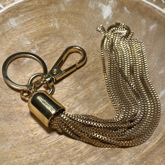 Gold Chain Dangle Keychain - Picture 4 of 8